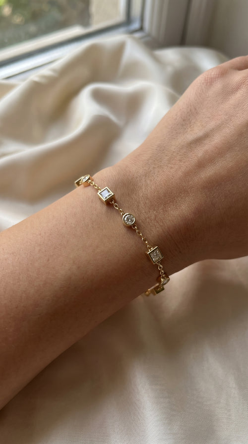 Alternating Bezel Set Diamond Chain Bracelet