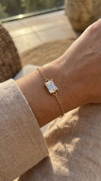 Luminous Emerald Diamond Link Chain Bracelet