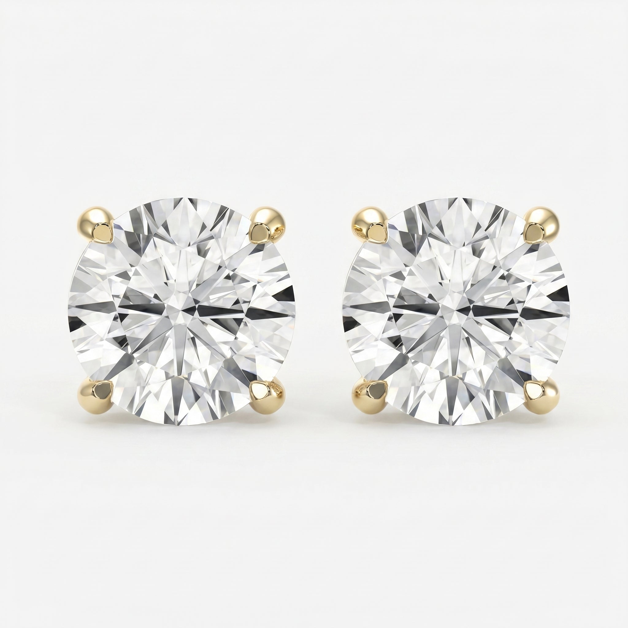 Round Diamond Earring Stud