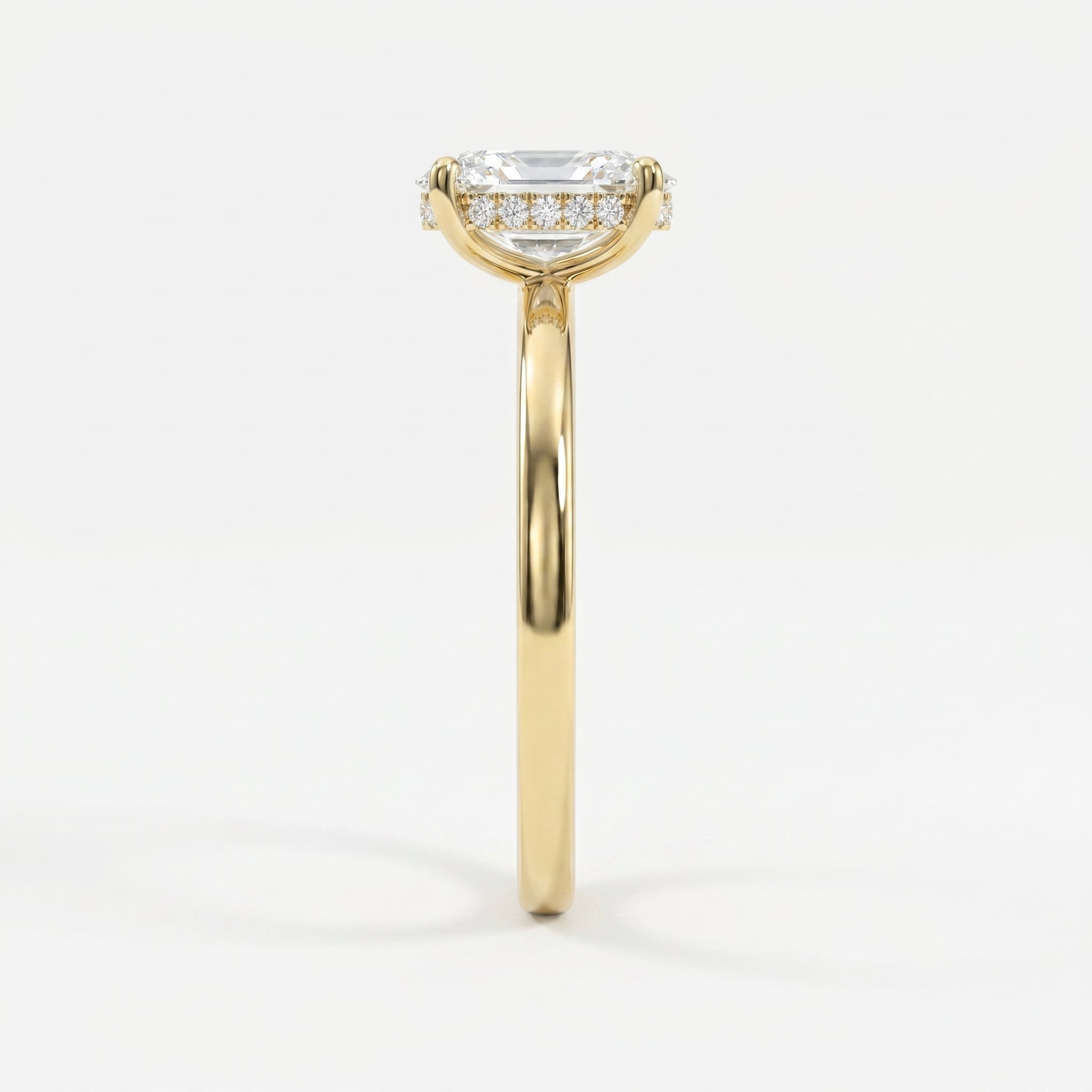 Vellore Aura Oval Hidden Halo Ring