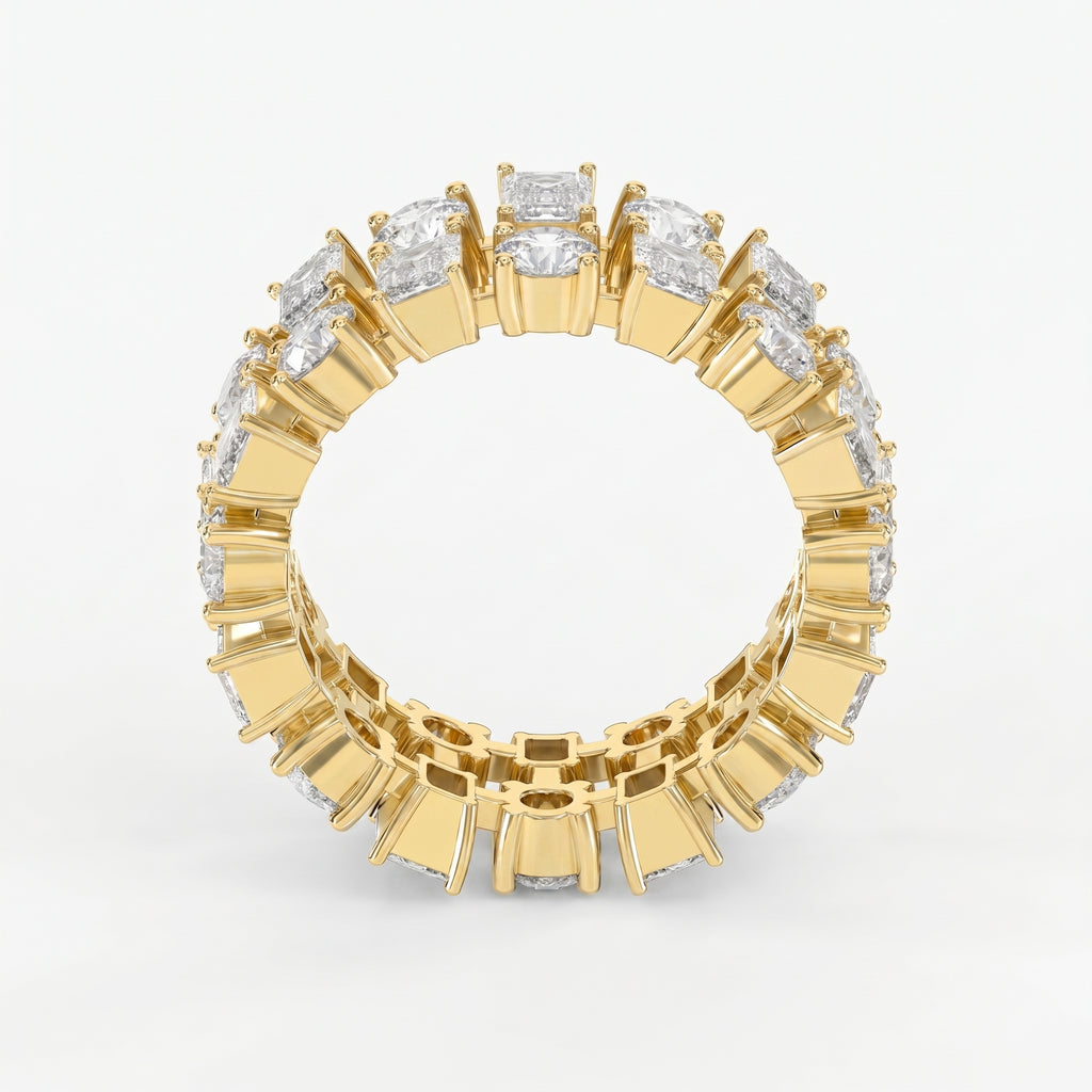 Uniqe Statement Wide Round & Emerald Diamond Band