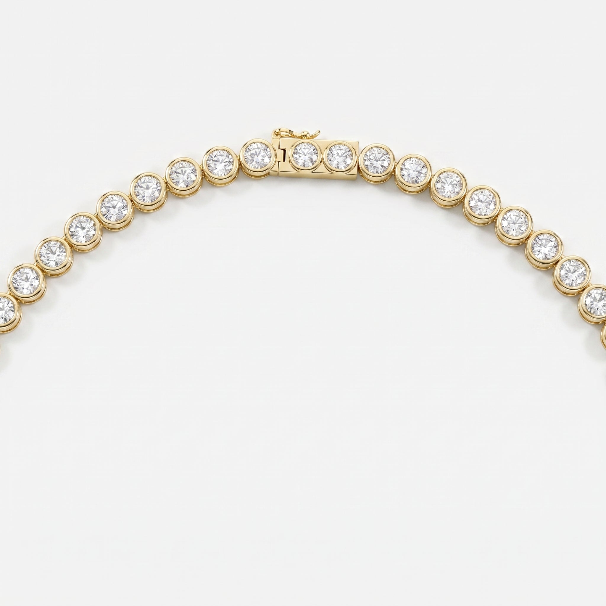 Experience timeless sparkle Round Diamond Tennis Necklace
