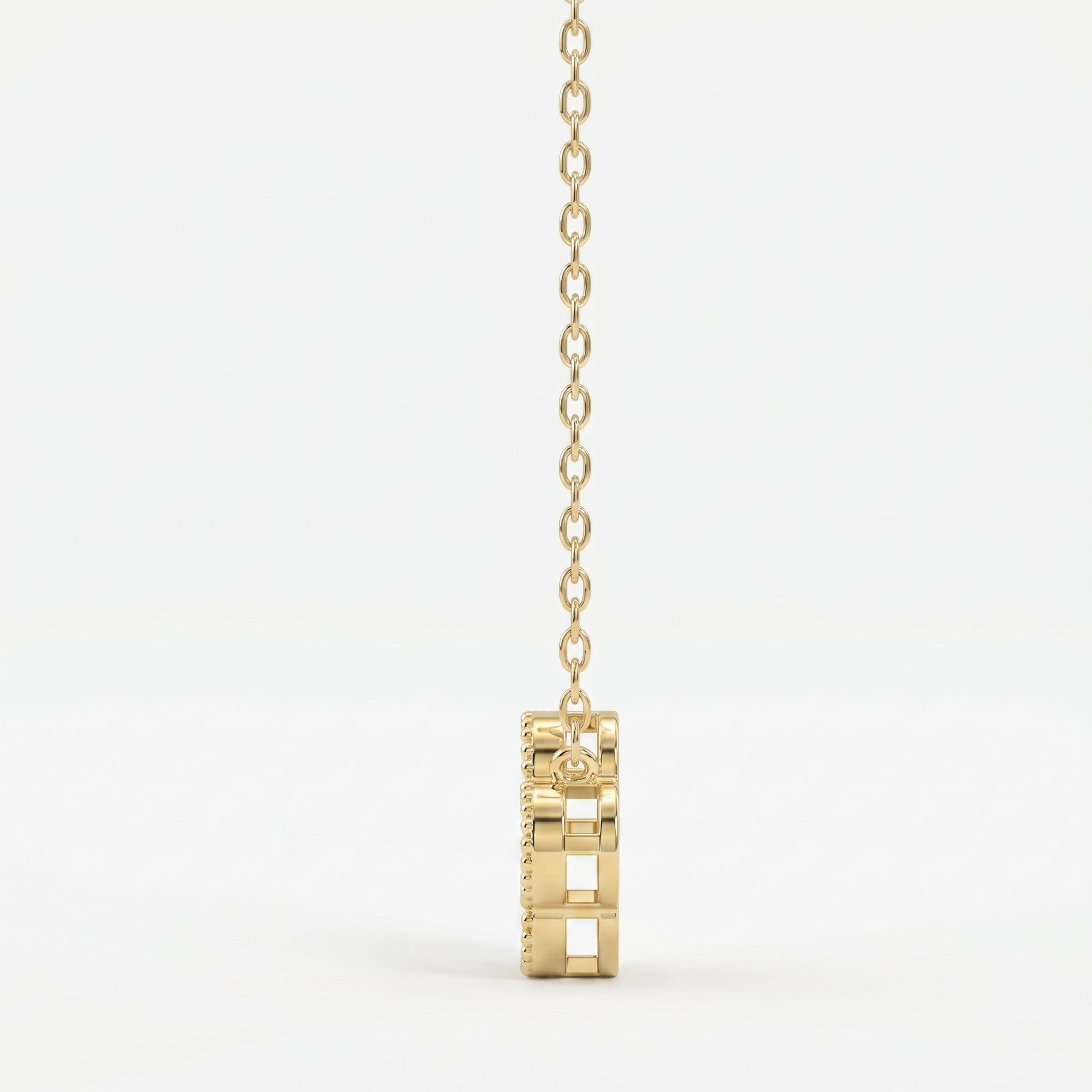 Clover Round Diamond Heritage Design Necklace 