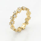 Curved Diamond Ring with Round Brilliant Cut Ring