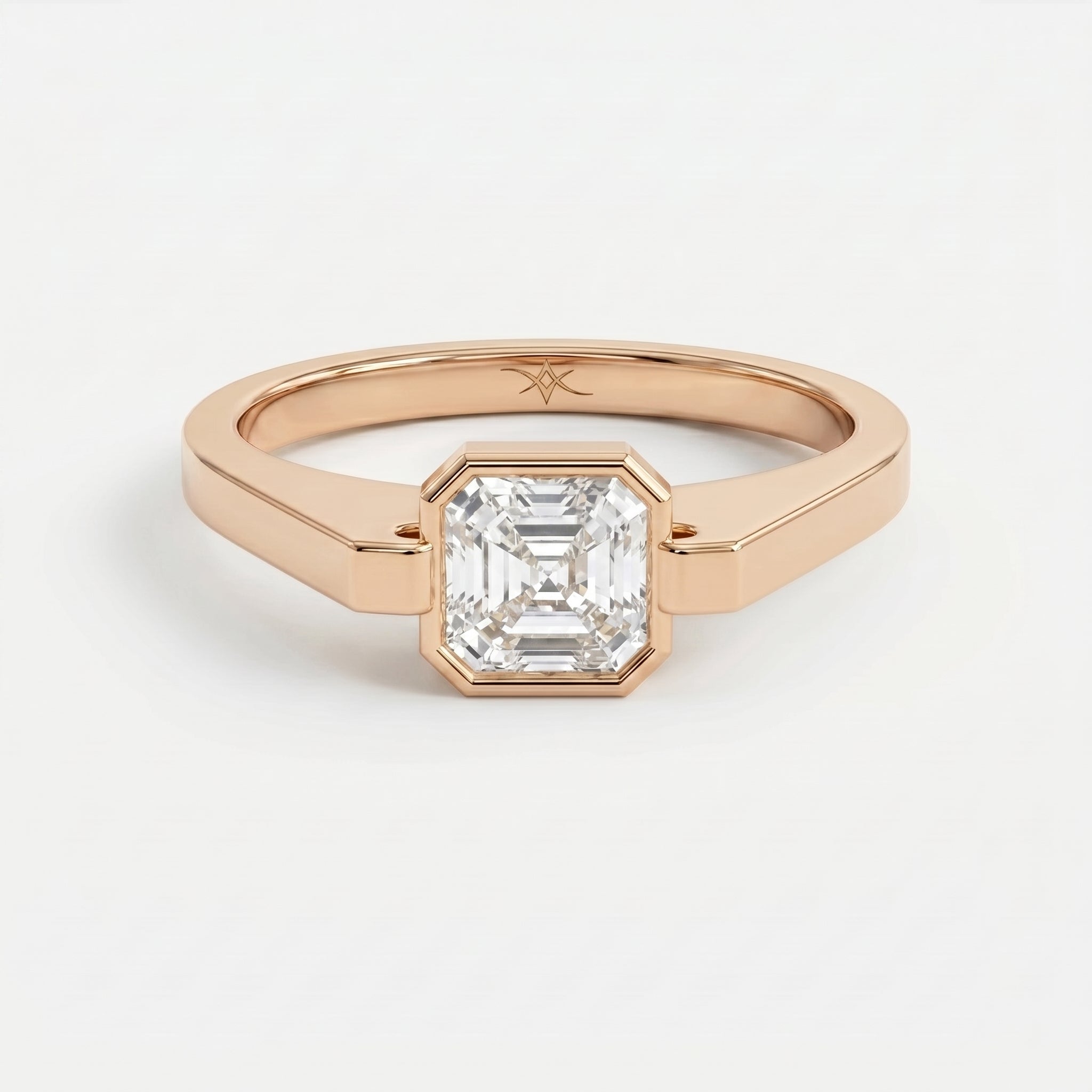 The Aurelia Half-Bezel Ascher Ring