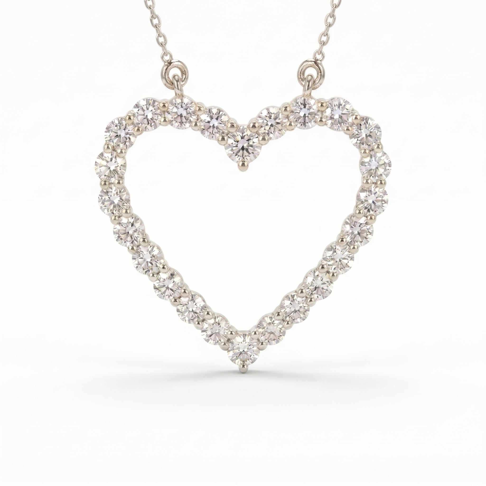 Classic Heart Shape Design Round Brilliant Diamond Pendant