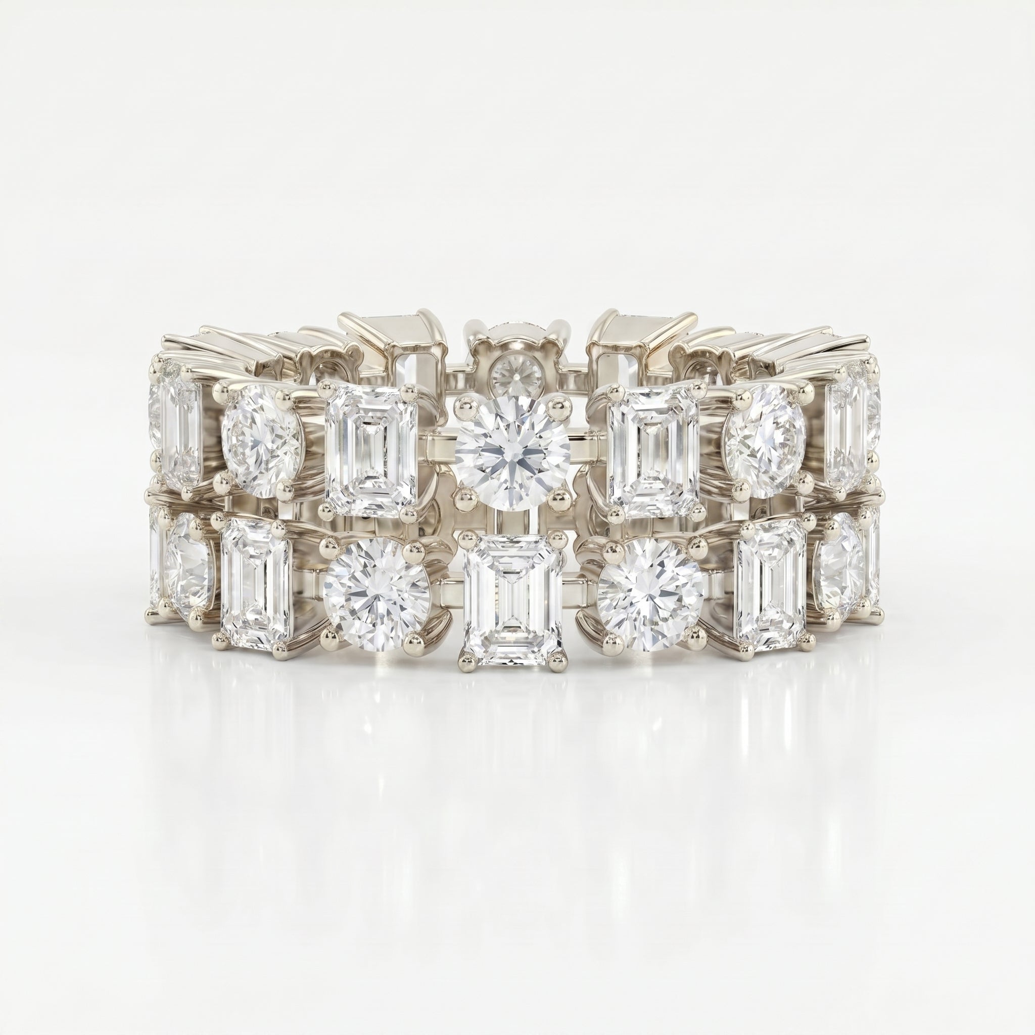 Uniqe Statement Wide Round & Emerald Diamond Band