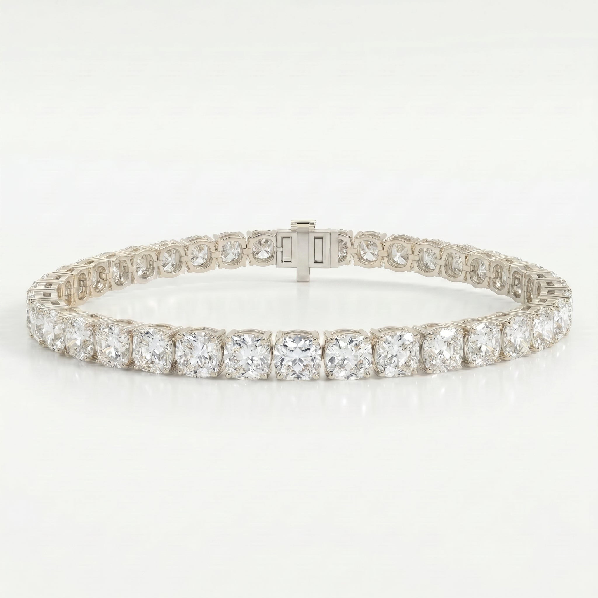 White gold tennis bracelet featuring round brilliant-cut stones with timeless luxury sparkle and secure clasp